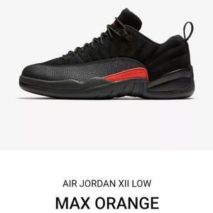 Jordan Retro 12 7Y black & orange